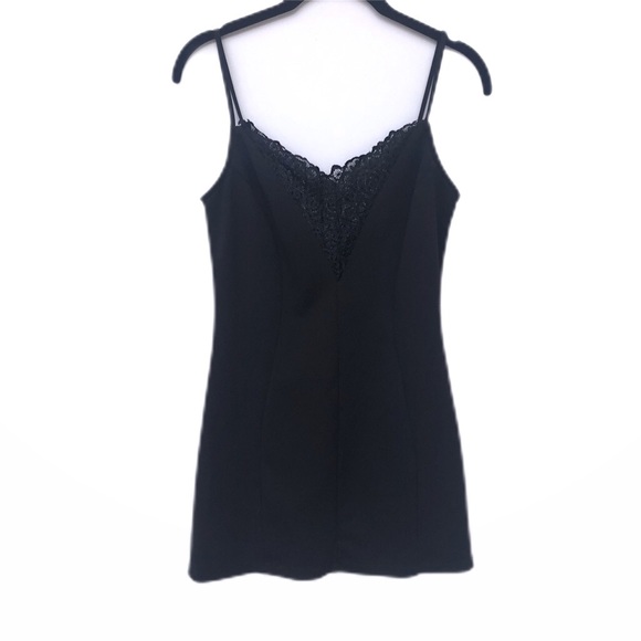 Windsor Dresses & Skirts - NWT Windsor Black Lace Stretchy Mini Dress